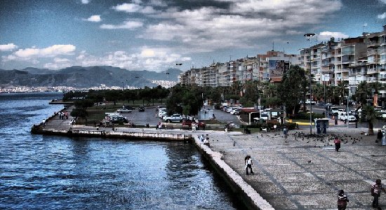 Karşıyaka evden eve nakliyat hizmeti